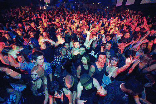 跨年新方式 迎接2021新的篇章 当钟声响起的时候 所有的阴郁都会一消