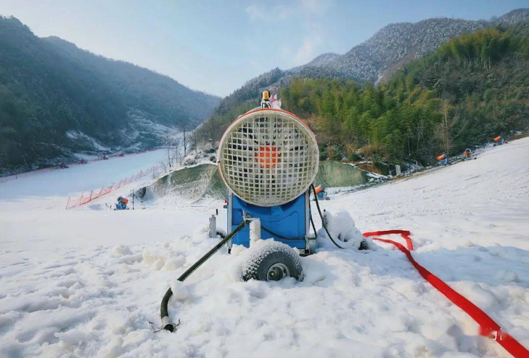 元旦或周末去桐庐生仙里国际滑雪场来一场畅快的滑雪!