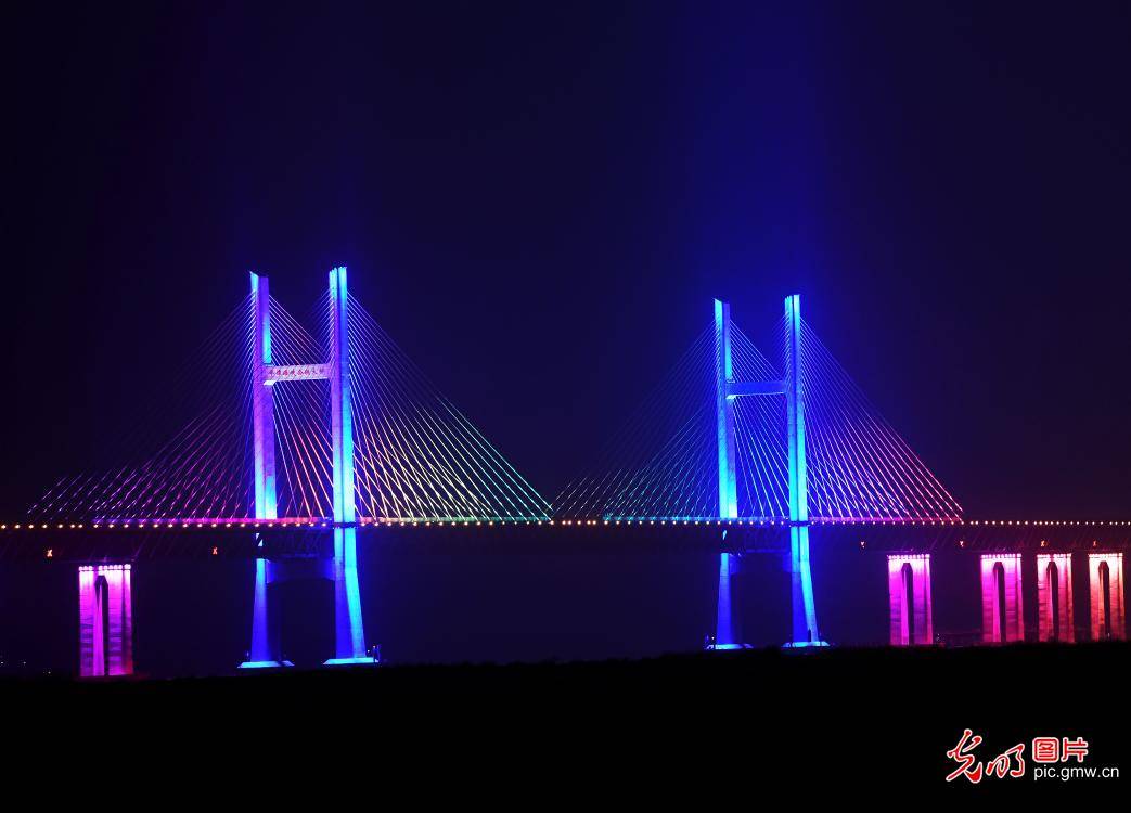 福平铁路开通运营 平潭海峡公铁大桥同步投用