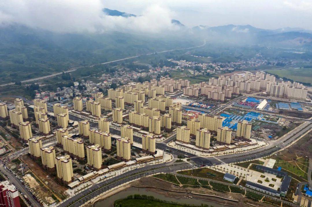 云南劳动人口_云南人口地理分布图(3)