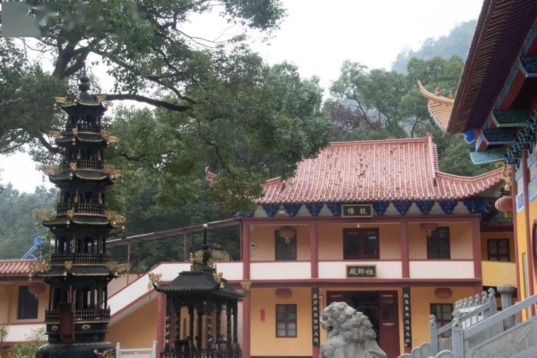 庐山佳处千年古寺万杉寺