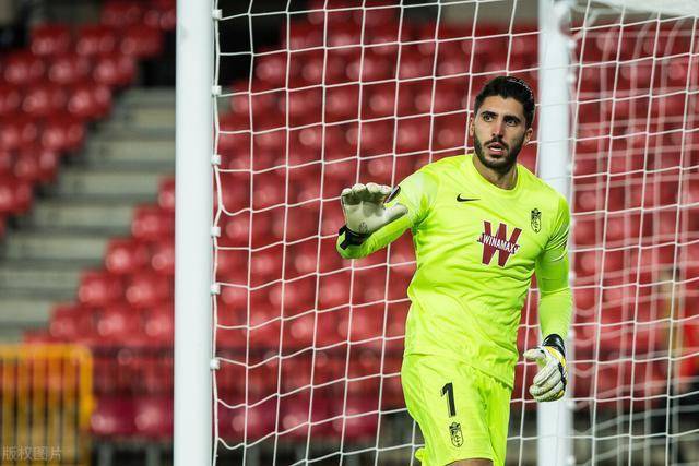 国米看中格拉纳达门将席尔瓦,但他只是过渡人选_鲁伊