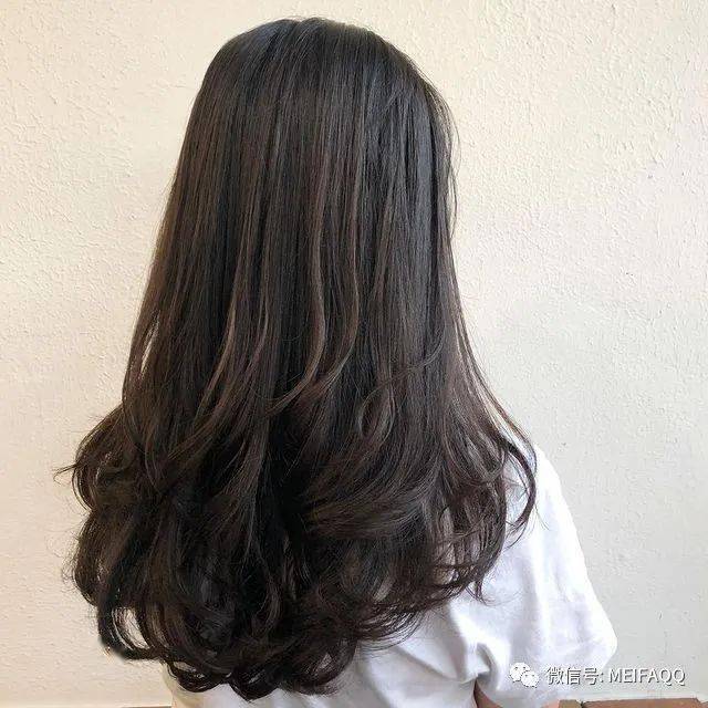 如何不用卷发棒卷发尾大波浪 7df793895e144de6b00681ee8b559eca.jpeg