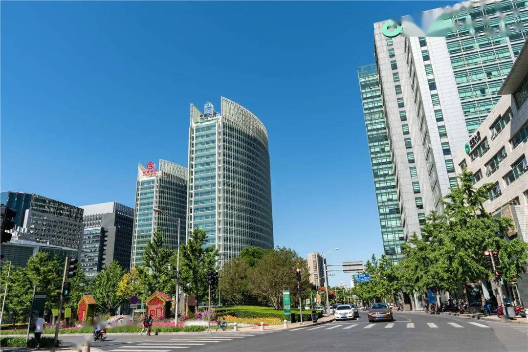 2020年北京金融街经济总量_北京金融街牛雕像(2)