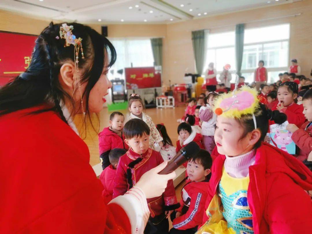 蒋什么字成语_什么灵什么现四字成语(2)