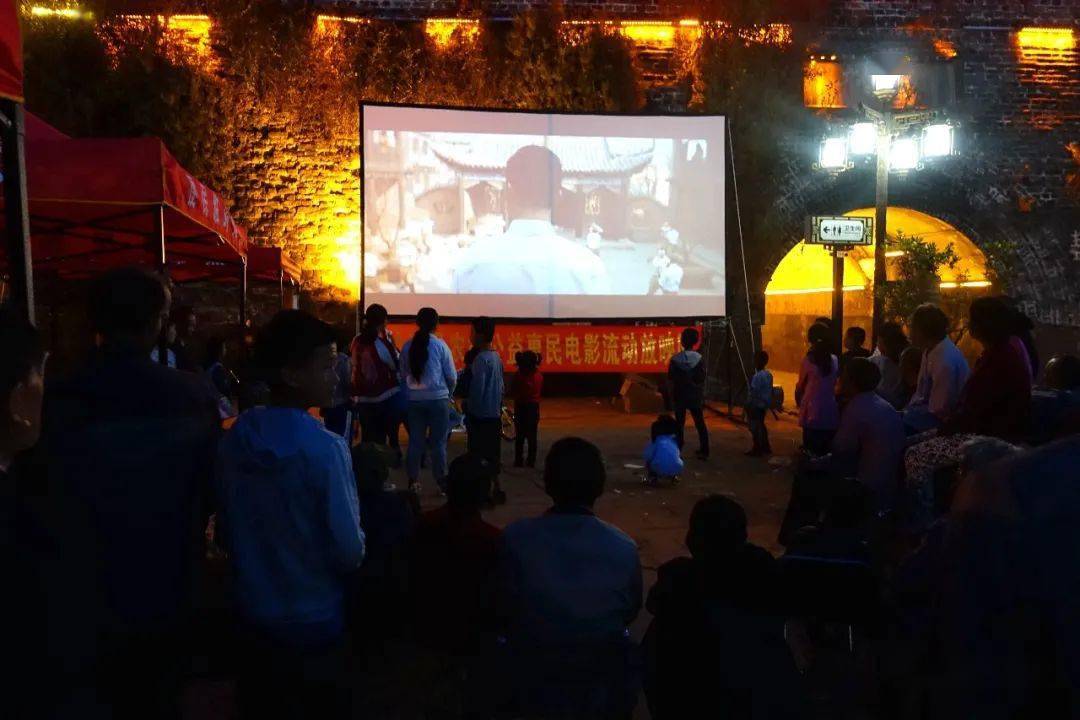 会理:坝坝电影丰富群众的夜生活_手机搜狐网