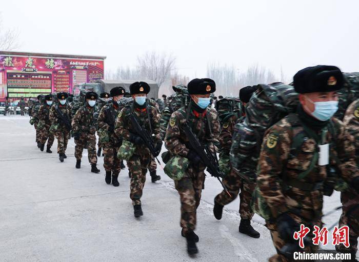 闻令而动新疆武警打响新年度军事训练第一枪