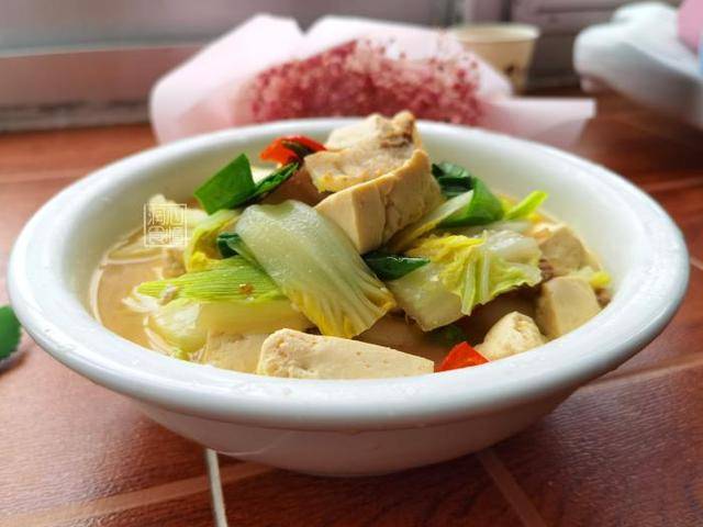 什么炖豆腐高端 2673b92154fe4f42b6fb5a198f8e8d37.jpeg