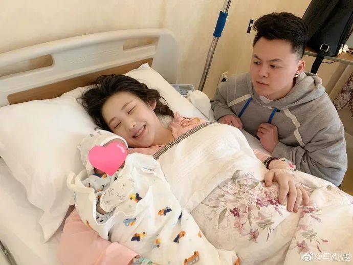 怎样追一个离婚还带个孩子的女孩 921f4ac9035b46538b8ebc8ed56c354f.jpeg