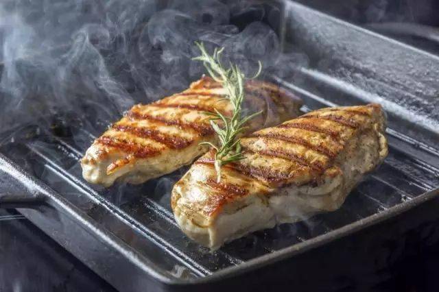 一斤鸡胸肉有多少碳水 25440444c2ae4e0183d35f70978ec1eb.jpeg