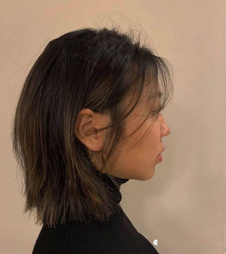 层次锁骨长发 558ac82d22c74f488e7e3bed52474b12.jpeg