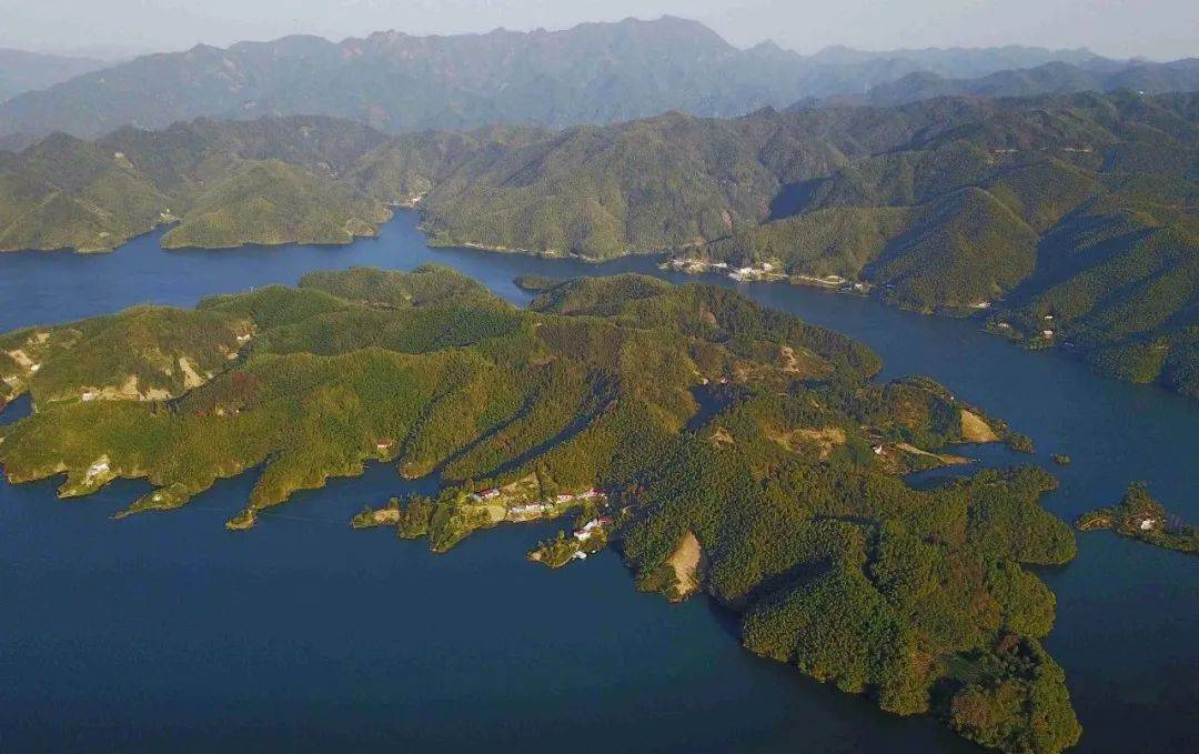 金寨县麻埠镇齐山村海岛村民组通上了光纤宽带