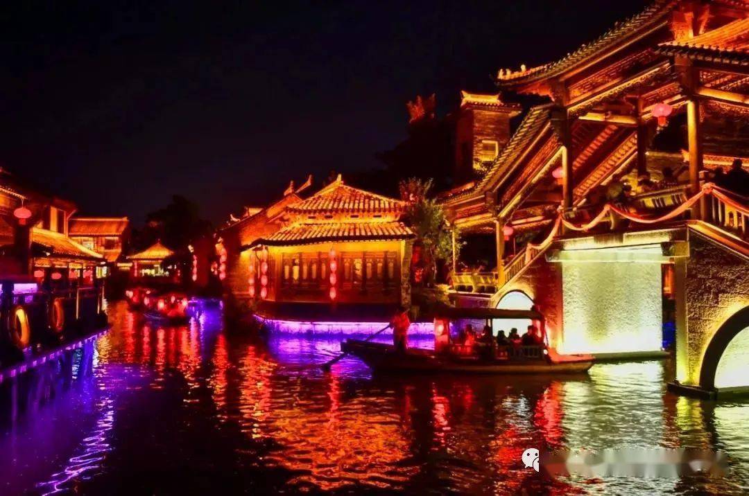 台儿庄古城夜景 新春花灯 火龙钢花 尼山圣境春秋大殿