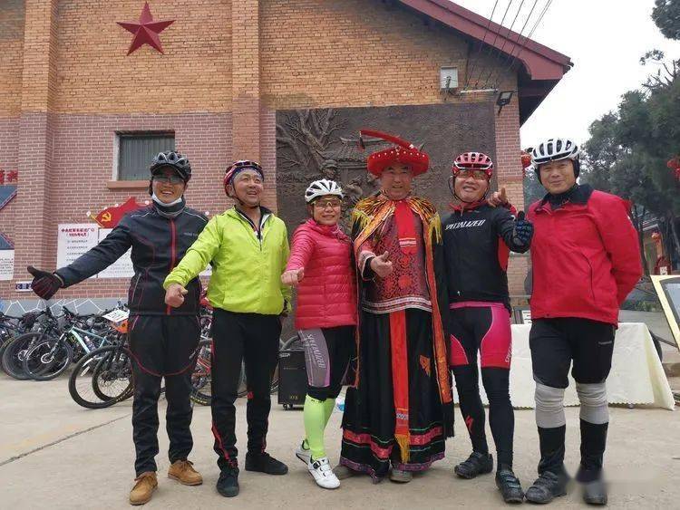 全国著名农民歌手,云南山歌大王,昆明市非物质文化传承人杨德洪,和