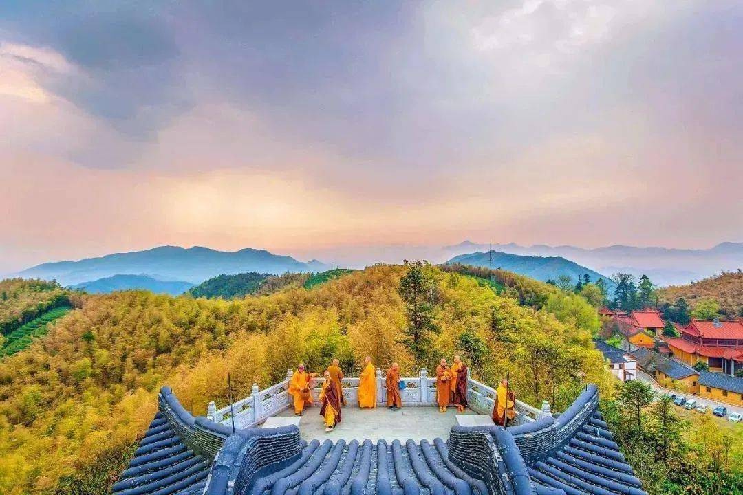 杭州的山是什么山 2d217228ff684c788d193cf44ebcc999.jpeg