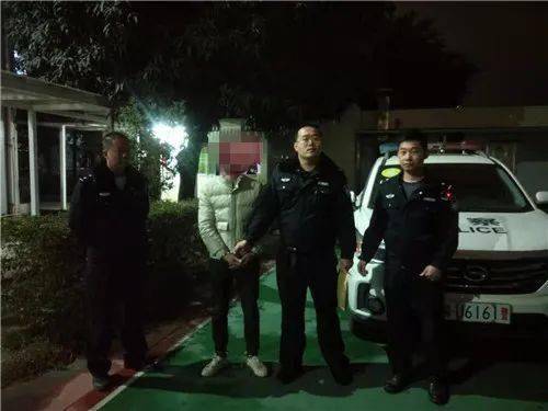 资讯快播新闻_恩施夜场新闻资讯_新闻资讯