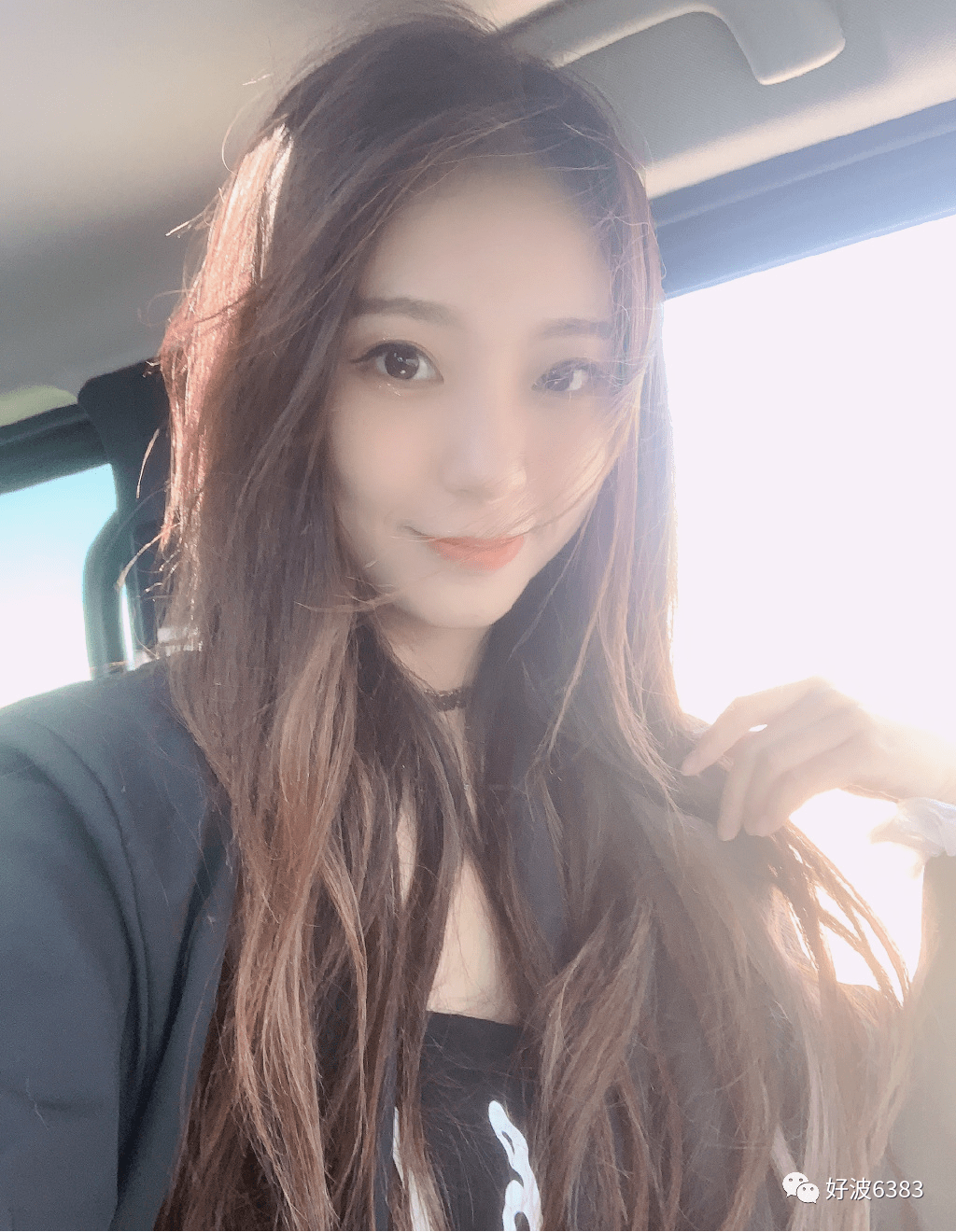 阳光甜美的啦啦队队长黄逸辉你们喜欢吗?