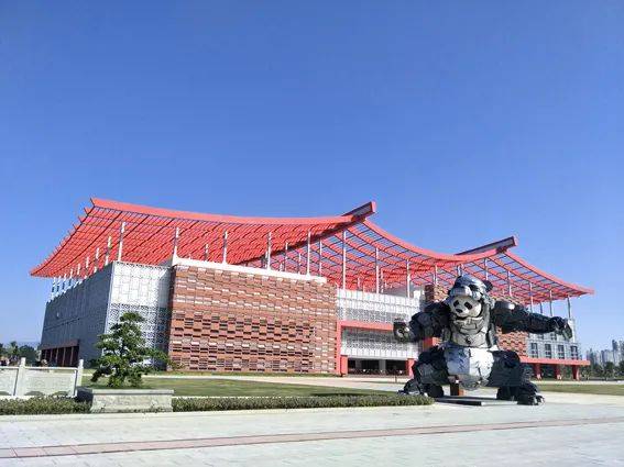 位于"三馆"的漳州市博物馆新馆于今年9月29日正式对外开放,目前是