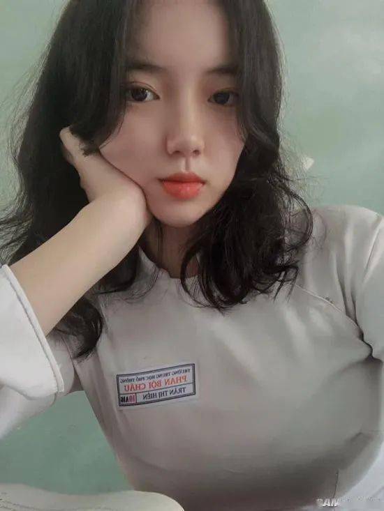 现在的小孩发育有够好的反差代表的越南学生妹