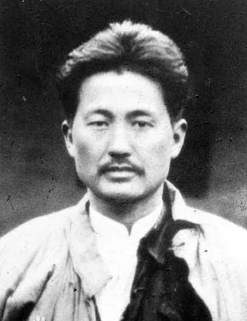 "人只有一生一死,要死得有意义,死得有价值."——邓中夏