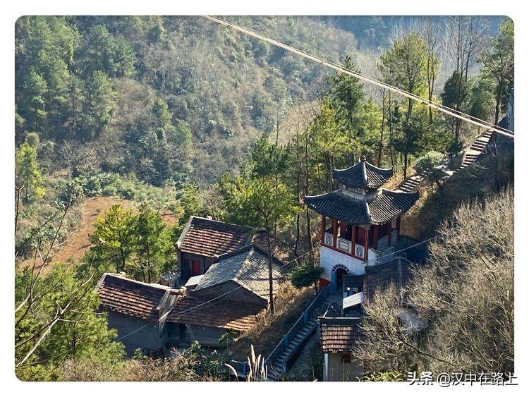 汉中花果山中藏着个北海道观,是个观光休闲的好去处
