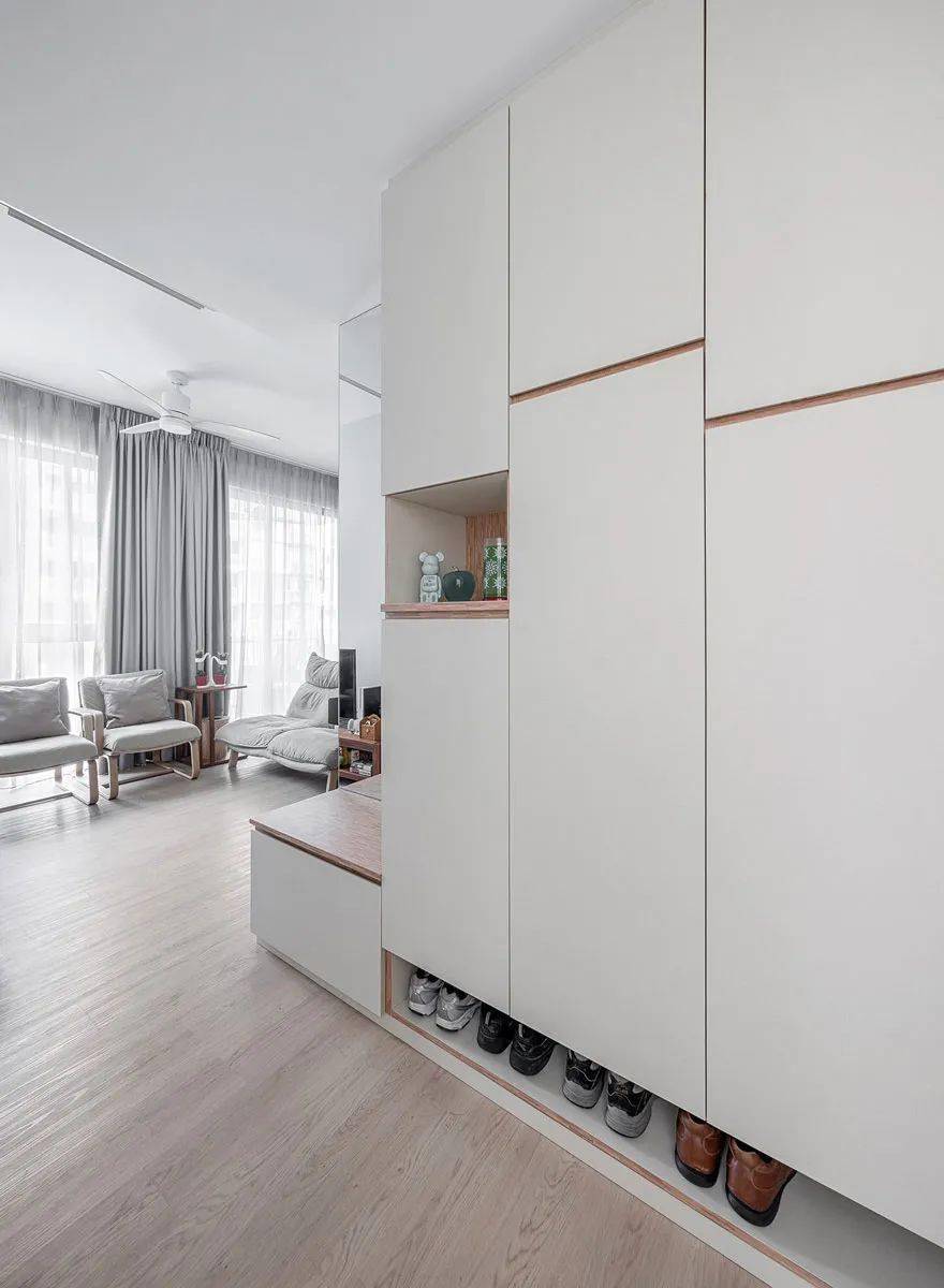 进门鞋柜设计图片大全带把手 4d9619aba9fc4ae0a9c36dedf8f0fc49.jpeg