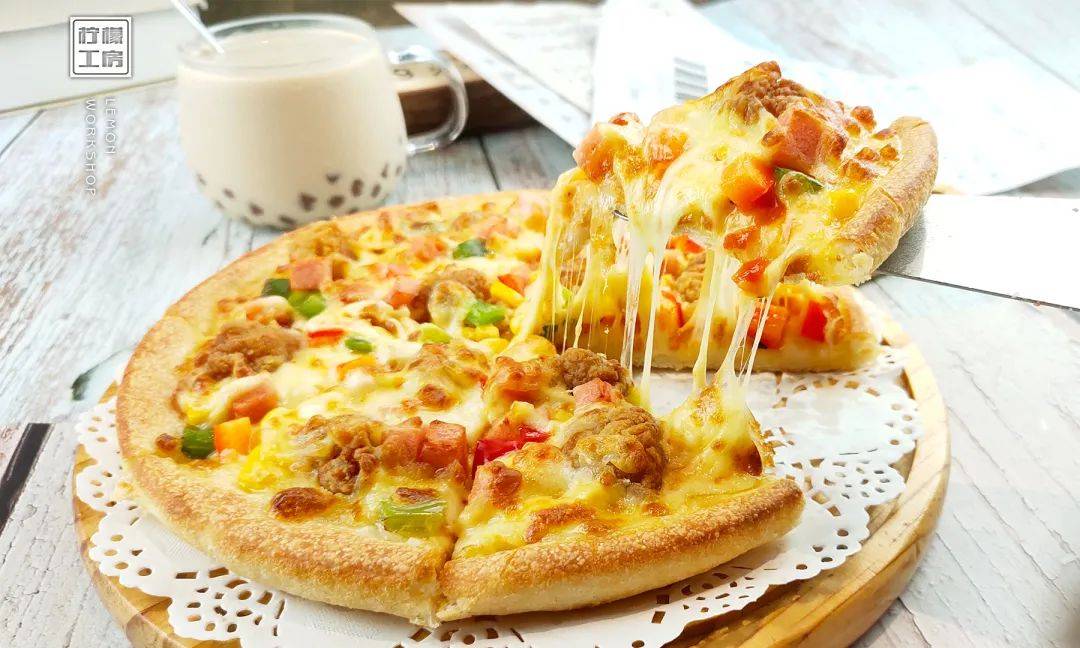 口味3选1:精选黑胶牛扒披萨,香脆鸡肉披萨,热带雨林水果披萨!_口感