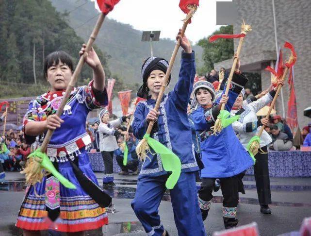 2020年11月21日,湘西古丈县岩头寨乡举行"苗族跳香节"活动.