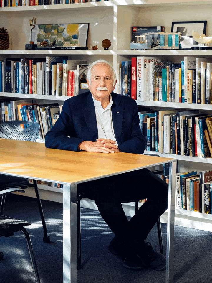 1938年7月,摩西·萨夫迪(moshe safdie)出生于以色列的海法,十几岁