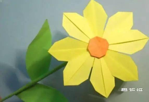 如何折纸花朵 手工纸花的折法图解