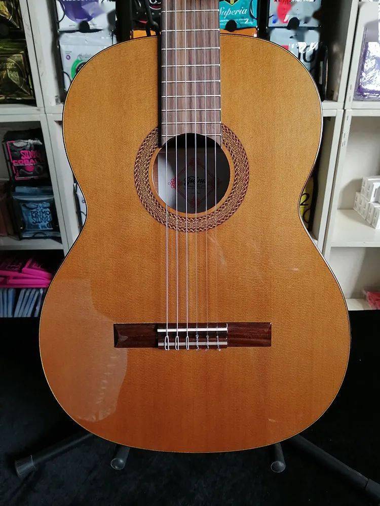 琴国1.22拍卖:dean z79电吉他,guina 39寸面单古典吉他,ckk单块