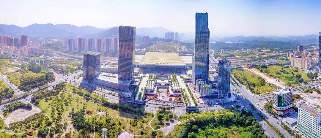 速览政府工作报告!龙华区一届人大六次会议开幕