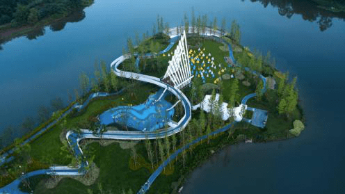 这改变了单打独斗的模式,变身为群策群力,与行业共生共荣.