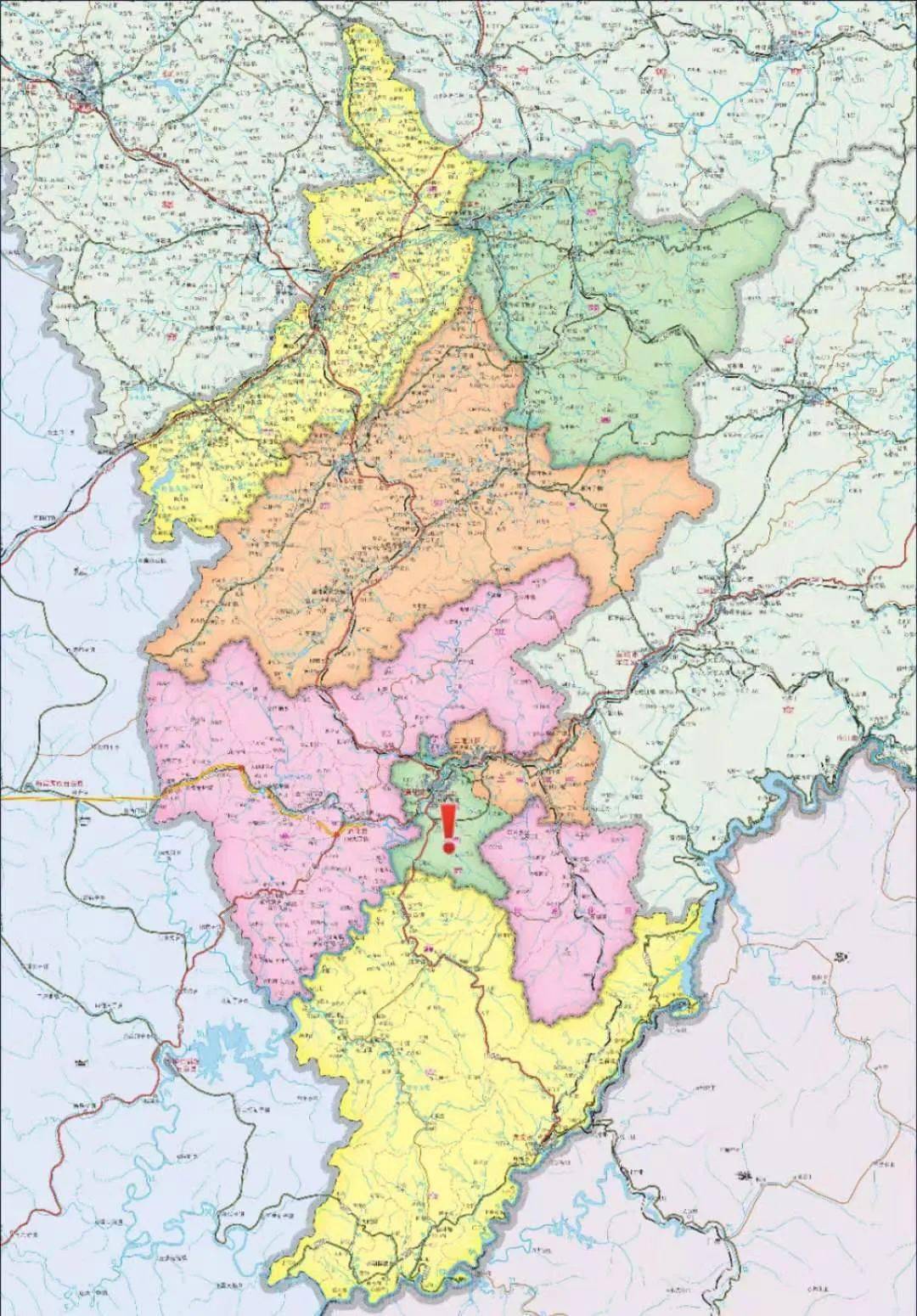 通化市地图,中心为东昌区(标注的绿色区域),东北与二道江区(橙色)