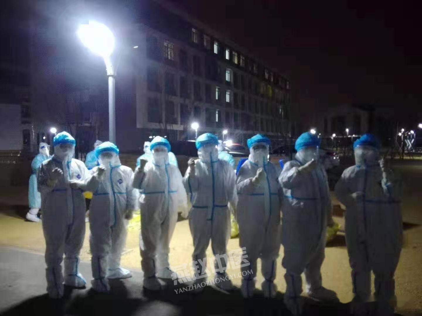 放弃了与家人团聚的时光,充分发扬着特别能吃苦,特别能战斗的精神