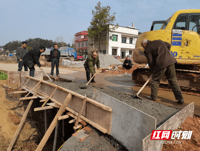 浏阳市蕉溪镇桥宽了路顺了谢谢你们