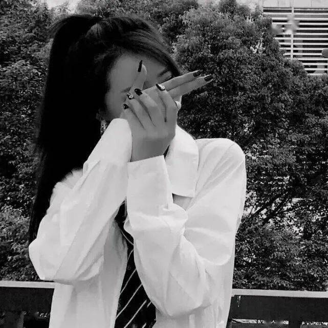 情头丨情侣头像_低头