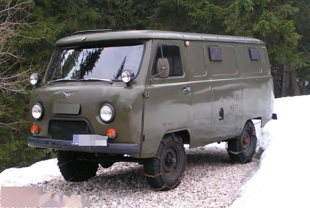 伪装成"面包车"的硬汉子 俄罗斯uaz-452轮式多用途车