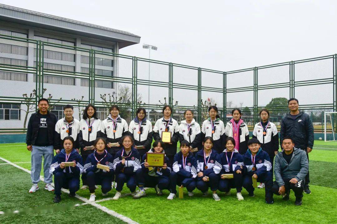 东阳市南马高中获评2020 年浙江省青少年校园足球特色学校