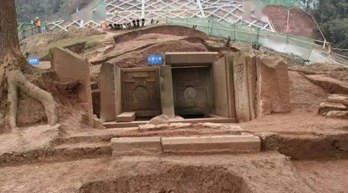 明代中期品官墓葬"刘春墓"考古取得重要收获