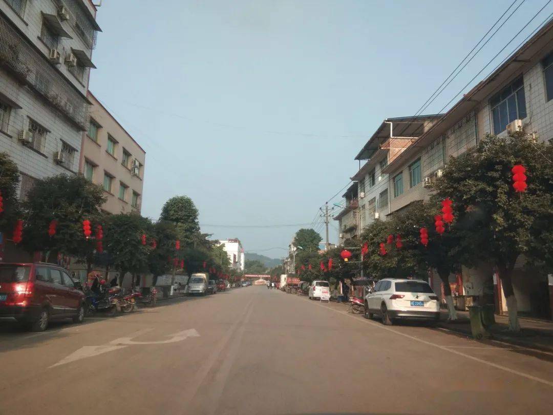 合江先市:大红灯笼高高挂 热热闹闹迎新年_先市镇