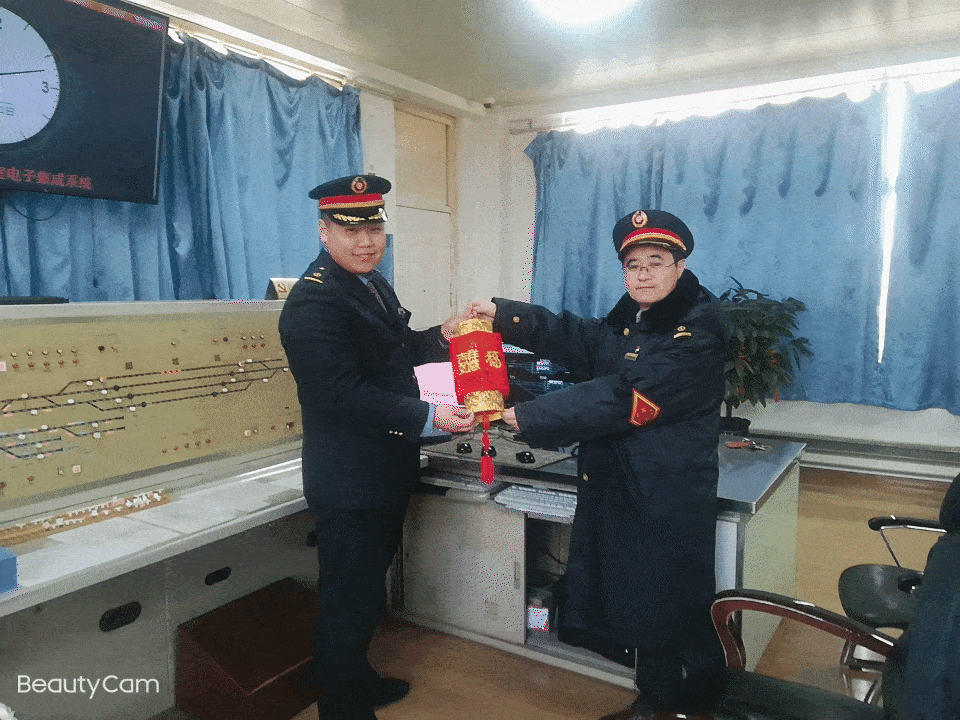 让我们一起来看看欢欢喜喜过新年爆竹声声辞旧岁happy new year牛 年