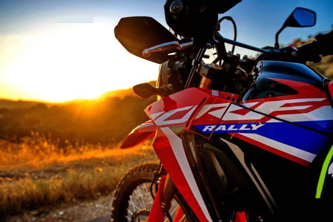 honda 新一代 crf300l,rally:户外特写