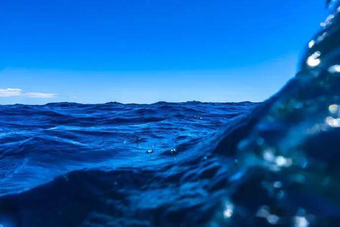 摄影作品欣赏深蓝色的大海