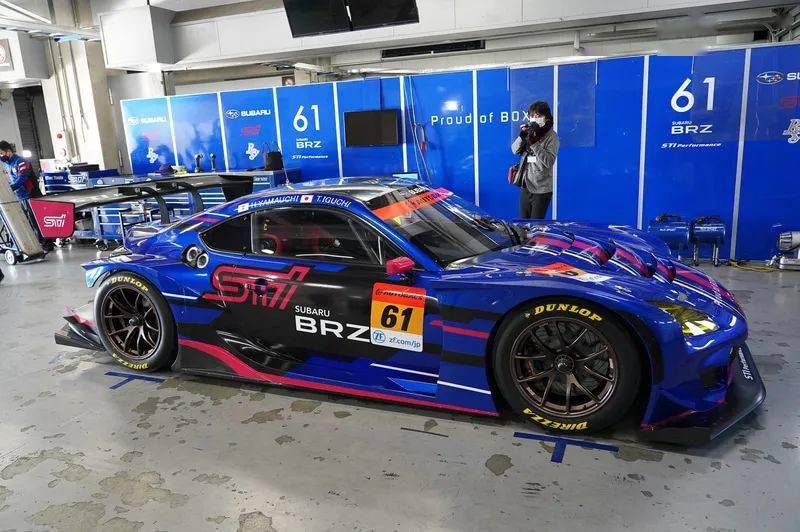 斯巴鲁和sti于富士赛道发表brzgt300赛车新涂装并公布2021年赛事活动