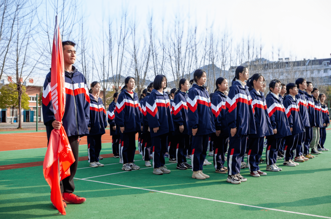 开学第一课紫港中学收心教育从行为习惯养成抓起