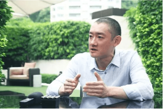 赵薇掌掴黑帮老大儿子,汪雨出手相救遭群殴,因面子被汪雨掌掴