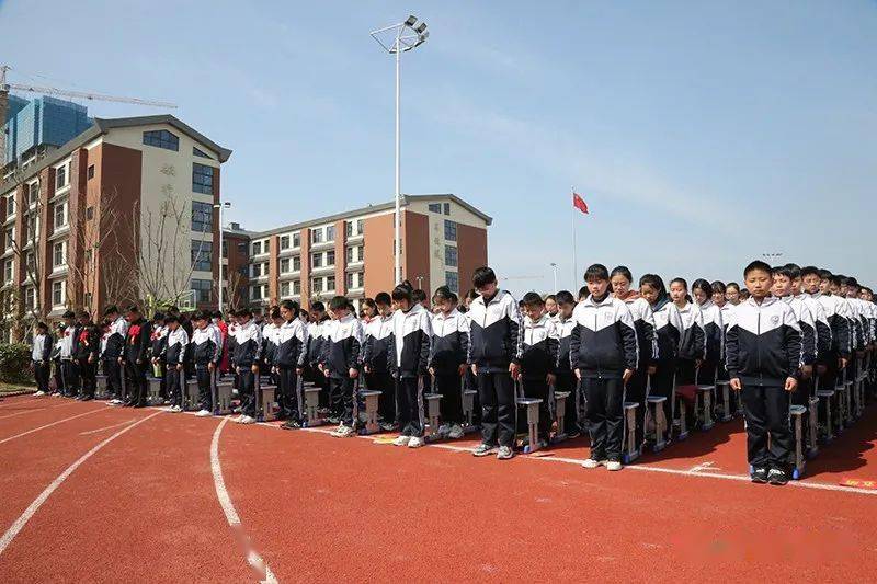 郾城中学东校区举行2020-2021学年度下学期开学典礼暨