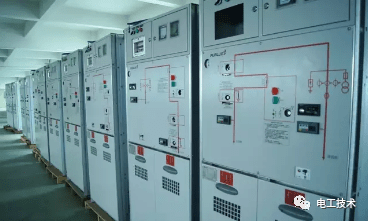 高压开关柜广泛应用于配电系统,作接受与分配电能之用.