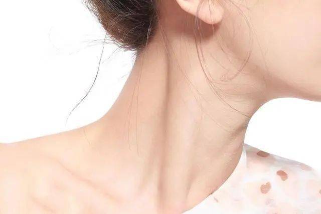 脖子上有条"大筋",是头面部的重要开关,打开它至少可调37种病